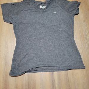 Under Armour tshirt womens seminfitted size medium